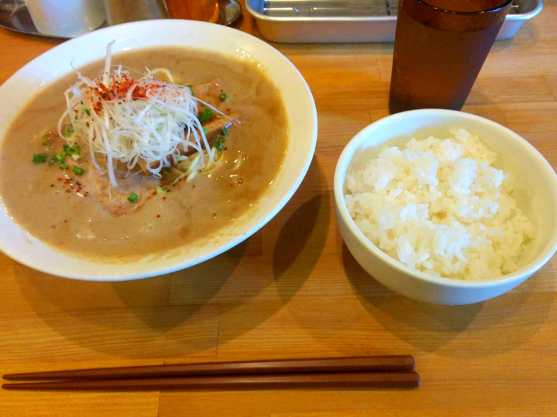 麺屋 極鶏のラーメン