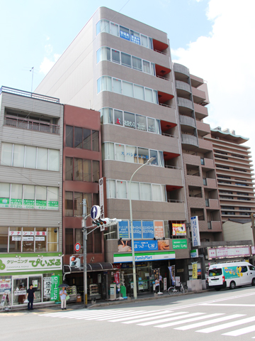 Exterior view of Shijo First Building