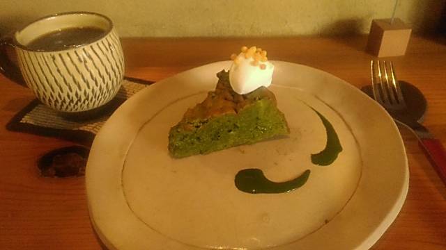 Mild green tea milk cake and blended coffee