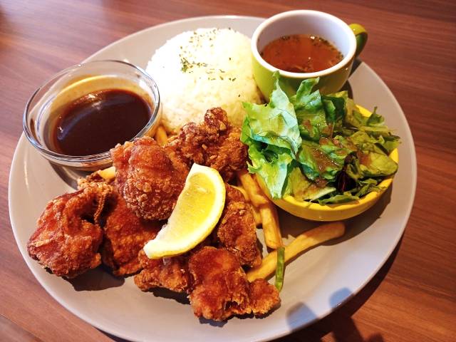 Fried chicken plate