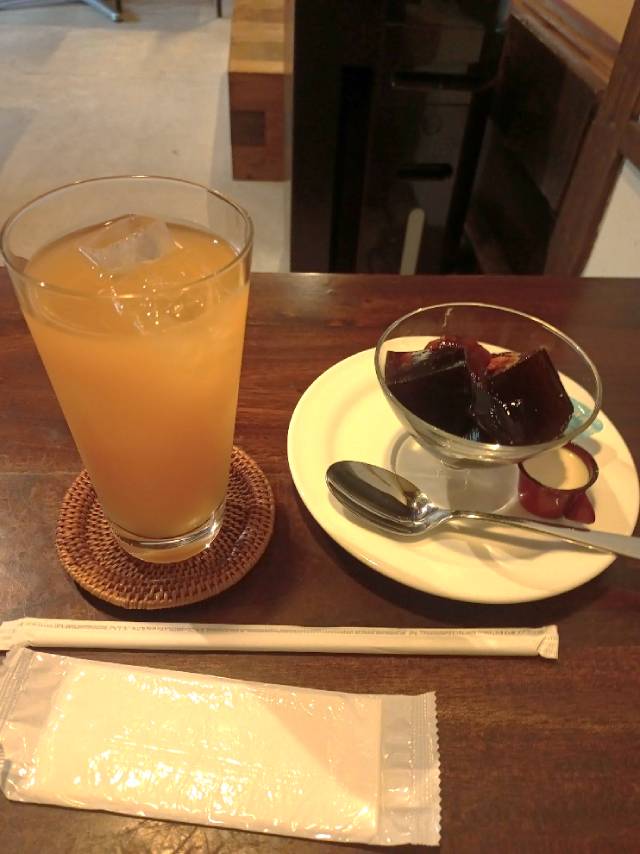 Grapefruit juice and coffee jelly