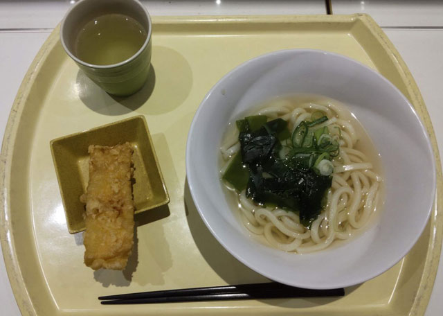 wakame udon noodles and squid tempura