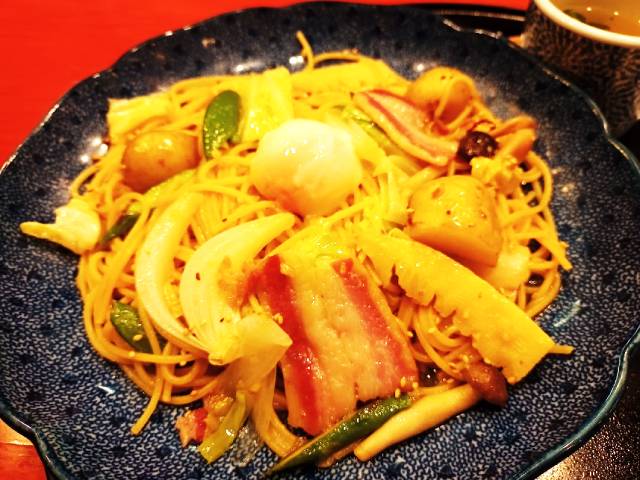 Spaghetti with Iberico pork and spring vegetables (soy butter).
