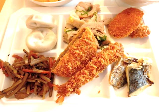 Kinpira, fried shrimp, grilled fish, etc.