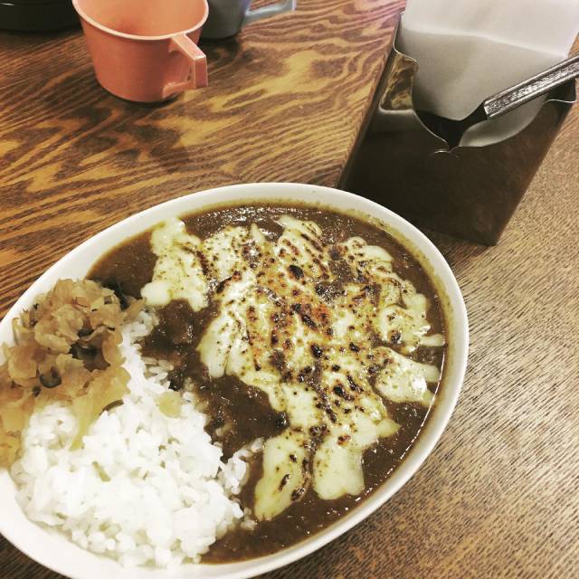 自家製スジカレー、チーズトッピング。